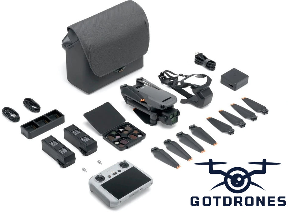 DJI Mavic 3 Pro Fly More Combo w RC1
