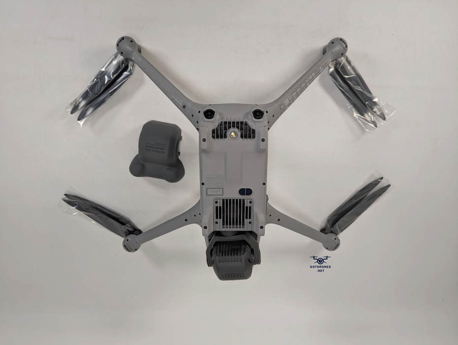 DJI Matrice 4TD Enterprise Thermal Imaging Drone Combo