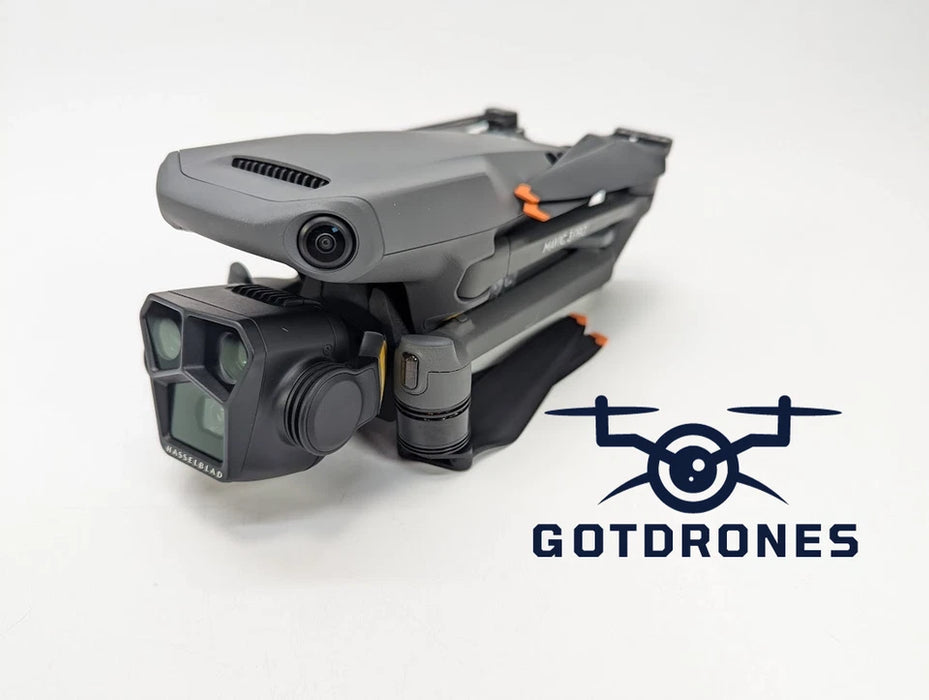 DJI Mavic 3 Pro Fly More Combo w RC1