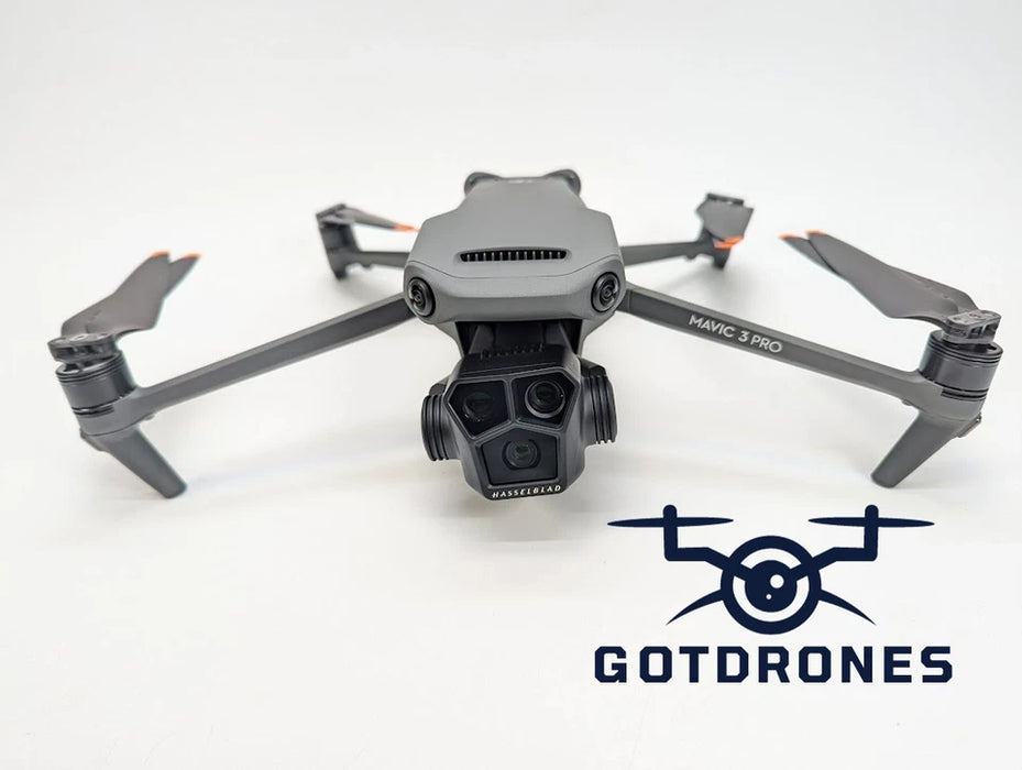 DJI Mavic 3 Pro Fly More Combo w RC1