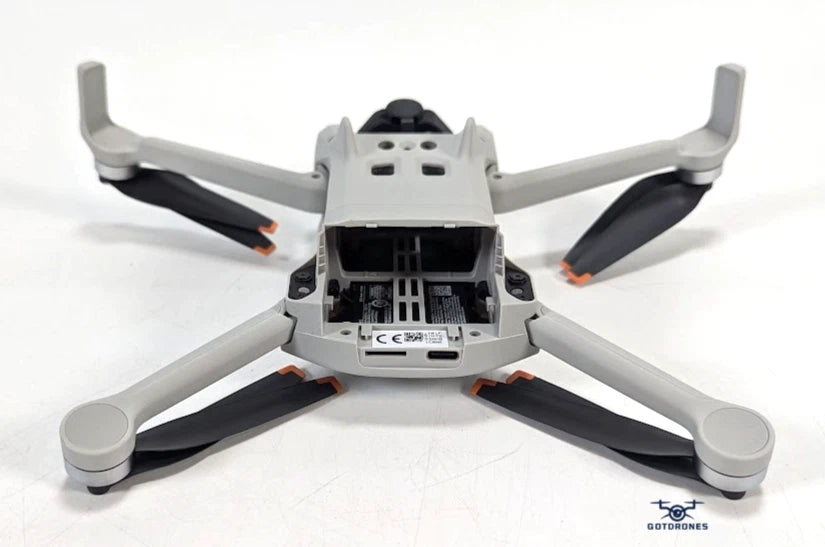 DJI Mini 3 Fly More Combo w RC1