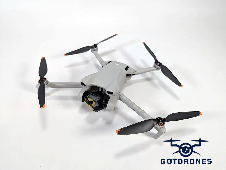 DJI Mini 3 Fly More Combo Plus w RC1